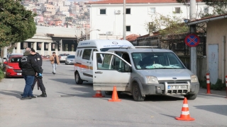 İzmir’de hafif ticari araçta silahlı saldırıya uğrayan kişi öldü