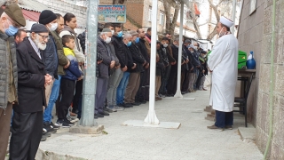 Balıkesir’deki silahlı kavgada öldürülen kişinin cenazesi defnedildi