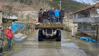 Zonguldak’ta doğal göletin sularının yükselmesi nedeniyle 4 daire boşaltıldı