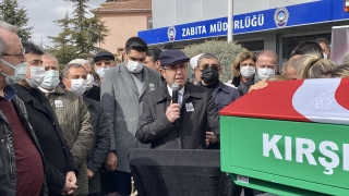 Vefat eden eski Kırşehir Belediye Başkanı Gürses son yolculuğuna uğurlandı