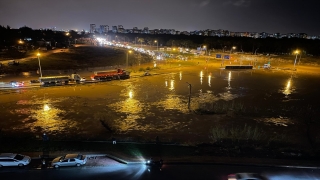 Antalya’da şiddetli yağmur ve fırtına etkili oldu