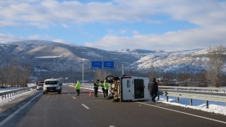 Tokat’ta servis aracı devrildi, bir asker şehit oldu, 3 asker yaralandı