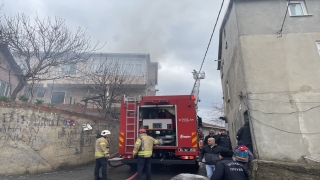 Beykoz’da çatı katında çıkan yangın söndürüldü