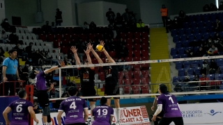 Voleybol: AXA Sigorta Efeler Ligi