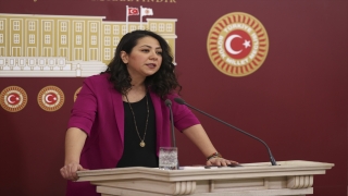 TİP’li Sütlü, izin verilmeyen ”Feminist Gece Yürüyüşü”nü yapacaklarını bildirdi