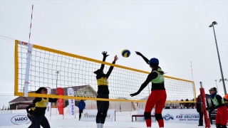 Kar Voleybolu Türkiye Şampiyonası’na ”TVF” takımları damga vurdu