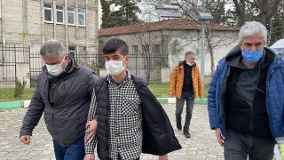 Samsun’da taşla camlarını kırarak 7 iş yerinden hırsızlık yapan 2 şüpheli tutuklandı