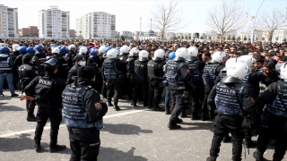 Diyarbakır’da HDP’nin nevruz etkinliğinde polise saldıran gruba müdahale edildi