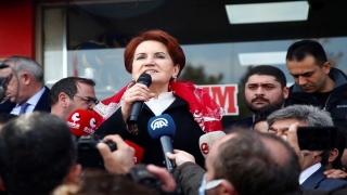 İYİ Parti Genel Başkanı Meral Akşener Kayseri’de esnafı ziyaret etti