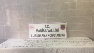 Manisa’da tarihi eser olduğu değerlendirilen 1100 sikke ve obje ele geçirildi