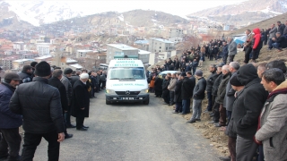 Küçükçekmece’de çıkan silahlı kavgada ölen 2 kardeş Hakkari’de toprağa verildi