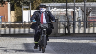 Dışişleri Bakan Yardımcısı Kaymakcı, iklim konusunda farkındalık için pedal çevirdi