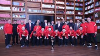 TFF Başkanı Servet Yardımcı, Down Sendromlular Futsal Milli Takımını ağırladı