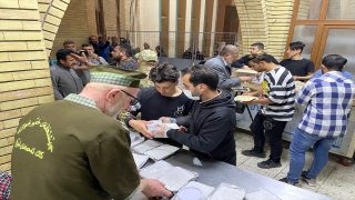 Süleymaniye’de ihtiyaç sahiplerine iftar verme geleneği 2 asırdır devam ediyor