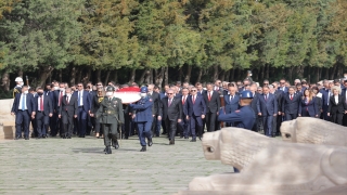 TBMM Başkanı Şentop başkanlığındaki devlet erkanı, Anıtkabir’i ziyaret etti