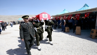 Şehit sözleşmeli er Fırat Canlı, Kahramanmaraş’ta son yolculuğuna uğurlandı