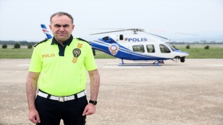 İzmir’de kara yollarındaki bayram yoğunluğuna helikopter destekli denetim