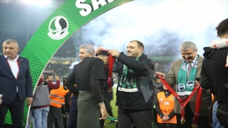 Sakaryaspor, şampiyonluk kupasına kavuştu