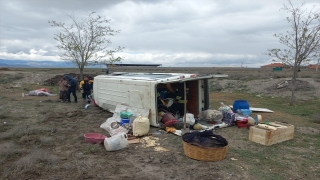 Konya’da devrilen minibüsteki 12 tarım işçisi yaralandı