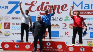 7. Uluslararası Edirne Maratonu’nda dereceye giren sporculara ödülleri verildi