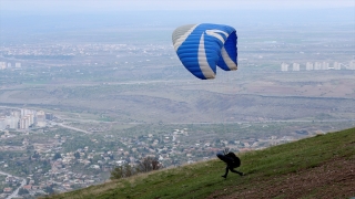 Türkiye Yamaç Paraşütü Hedef Şampiyonası 1. etabı Kayseri’de yapıldı