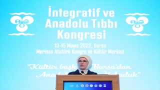 Emine Erdoğan, Bursa’da ”İntegratif ve Anadolu Tıbbı Kongresi”nde konuştu: