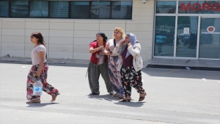 Antalya’da bir kişinin tabancayla oynarken kuzenini öldürdüğü iddiası