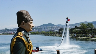 Samsun’da flyboard gösterisi sunuldu