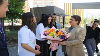 Bakan Yanık, Adana’da mezun olduğu lisedeki ”Kebap Günü” etkinliğine katıldı