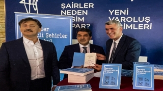 İBB Meclis Üyesi Ekşi, ”Depremler, Dirençli Şehirler ve İstanbul” kitabını tanıttı