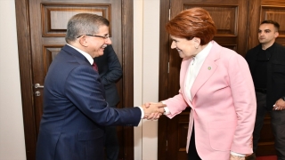 İYİ Parti Genel Başkanı Akşener, Gelecek Partisi Genel Başkanı Davutoğlu ile görüştü