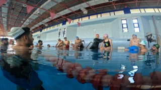 Serbest dalış rekortmeni Birgül Erken, Adana’da yetenek avına çıktı