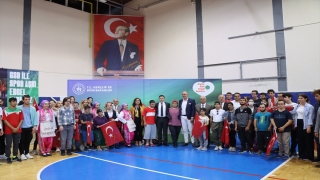 Kırklareli’nde özel eğitim öğrencilerine spor malzemesi dağıtıldı