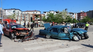 Ordu’da iki otomobilin çarpıştığı kazada 3 kişi yaralandı