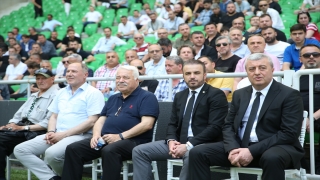 Sakaryaspor’da başkanlığa yeniden Cumhur Genç seçildi