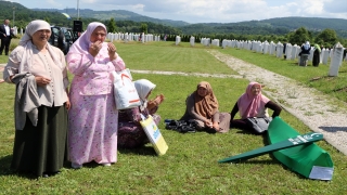 Bosna Hersek’teki savaşta 30 yıl önce öldürülen 3 kişi toprağa verildi