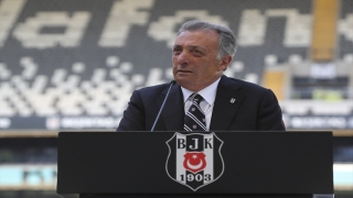 Beşiktaş’ta Ahmet Nur Çebi ve yönetimi mazbatasını aldı