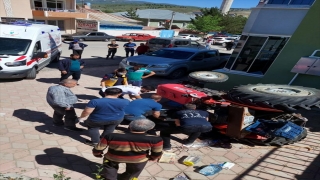 Erzincan’da devrilen traktörün altında kalan sürücü öldü