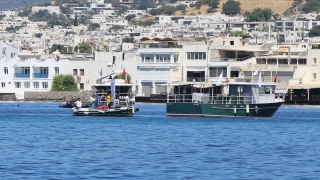 Bodrum’da dalgıçlar deniz dibi temizliği yaptı