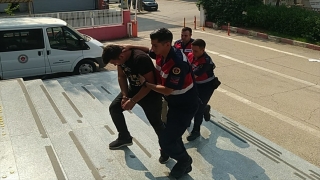 Adana’da iki hırsızlık şüphelisi mahalle sakinlerinin yardımıyla yakalandı