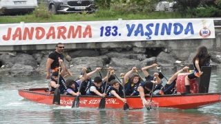 Samsun’da jandarmanın kuruluş yıl dönümü su altında ve üstünde kutlandı