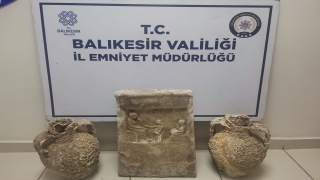 Balıkesir’de tarihi eser operasyonunda mezar steli ve amfora ele geçirildi