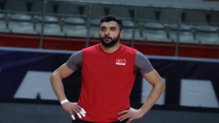 Bursa Büyükşehir Belediyespor Erkek Voleybol Takımı, Metin Toy’u transfer etti