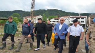 Kastamonu Valisi Çakır, kentte beklenen sağanakla ilgili önlemleri inceledi