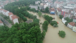 Bartın’da taşkın nedeniyle tarihi Kemerköprü su altında kaldı