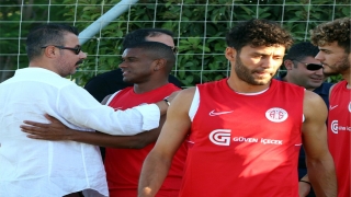 Antalyaspor’un yeniden anlaştığı Fernando ile Boffin antrenmana çıktı