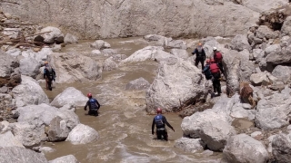 Kastamonu’da sele kapılan genci arama çalışmaları devam ediyor