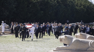 İtalya Başbakanı Draghi, Anıtkabir’i ziyaret etti