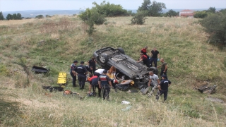 Edirne’de şarampole devrilen otomobildeki 4 kişi yaralandı