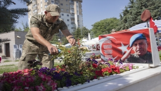 Şehit yakınları ve gaziler bayram arifesinde Cebeci Askeri Şehitliği’ni ziyaret etti